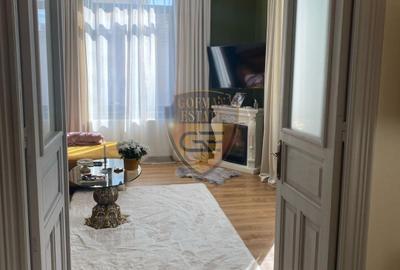2 cam situat la etajul superior al casei cu intrare separata, terasa si parcare - 10