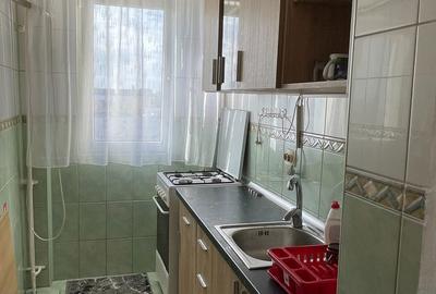 Apartament cu 2 camere decomandat în Teiul Doamnei - 3
