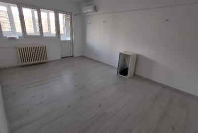 Apartament cu 3 camere decomandat în Colentina - 6