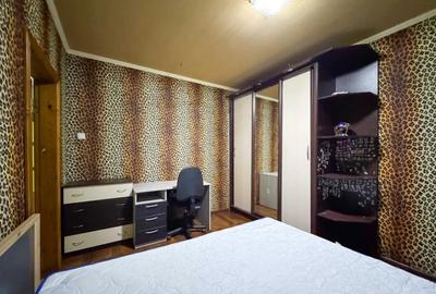 Apartament cu 2 camere decomandat în Apărătorii Patriei - 4