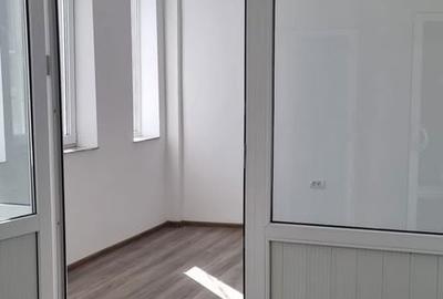 Spațiu comercial, de 25 mp, în Pelican - 1