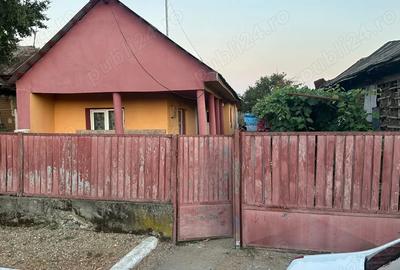 Casa de vanzare cu teren 65e m2 Casa de vanzare cu teren 65e m2 - 2