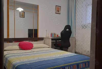 Apartament cu 3 camere semidecomandat în Central - 1