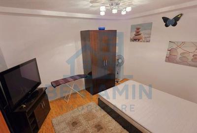 Apartament cu 3 camere semidecomandat în Craiovița Nouă - 2