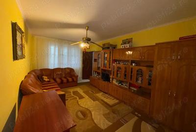 Vand apartament 2 camere (bloc Ceramica) - 2