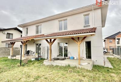 Duplex Mosnita cu 4 camere si teren de 350 mp Duplex Mosnita cu 4 camere si teren de 350 mp - 1