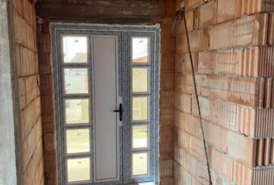 Casa la rosu, 300 mp, 31 ari de teren, Maneuti-Fratautii Vec - 2