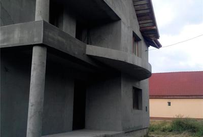 Casă cu 4 camere cu Teren 770 Mp în Jebel - 5