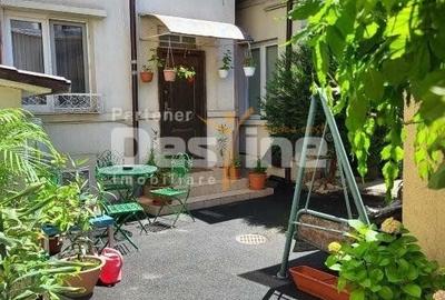 Casă cu 9 camere cu Canalizare în 13 Septembrie - 9