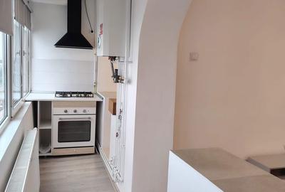 Apartament cu 3 camere în Micro 6 - 18