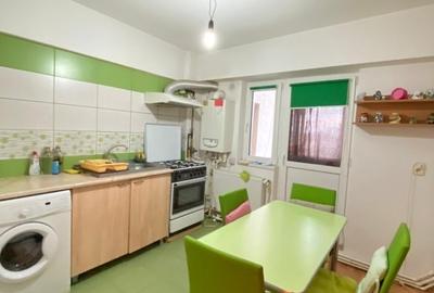 Ultracental 3 camere decomandat 80m Ultracental 3 camere decomandat 80m - 2