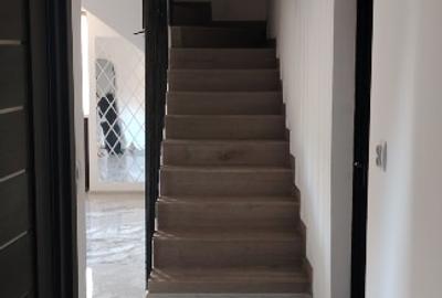 Vând casă P+M, din BCA, izolată termic cu, încălzire în pardoseală, panouri 6kw - 9