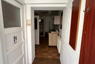 Garsonieră decomandată în Central