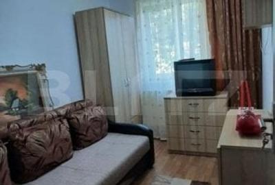 Apartament de vanzare, cu 3 camere, 56 mp, zona Micro 5 - 6