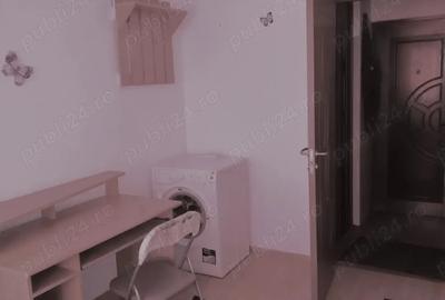 Garsonieră decomandată în Uzina 2