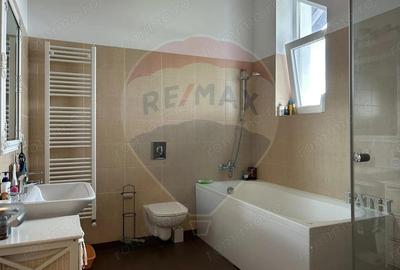 Apartament cu 3 camere decomandat în Central - 10