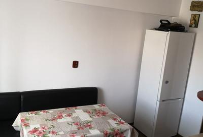 Apartament cu 3 camere decomandat în Central - 2