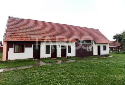 Pensiune la cheie 13 camere  15 locuri parcare si teren 3000 mp - 15