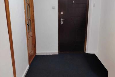 Apartament cu 3 camere decomandat în 1 Decembrie - 3