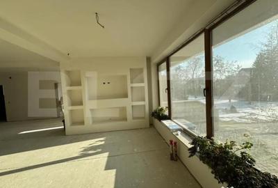 Casă cu 7 camere cu Teren 3000 Mp în Central - 9