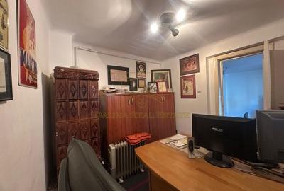 Vanzare - 4 camere  Str. Pasului - colt cu Armeneasca - 12