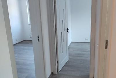 Apartament cu 3 camere semidecomandat în Drumul Taberei - 11