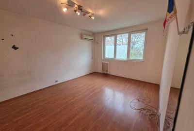 Jean Steriadi intersectie Theodor  Pallady, 5 minute metrou 1 Decembrie 1918 - 10