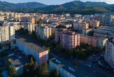 Vanzare apartament 3 camere,zona Judetean, etaj intermediar - 19