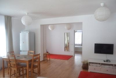 Apartament cu 3 camere decomandat în Bușteni - 9