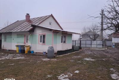 Casă cu 3 camere cu Teren 1600 Mp în Dărmănești