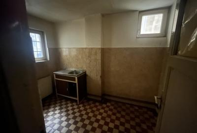 Apartament cu 3 camere decomandat în Victoriei - 4