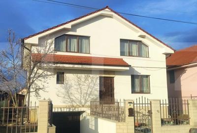 Casa de vanzare, cu 6 camere, 220 mp + 130 demisol, in Oradea