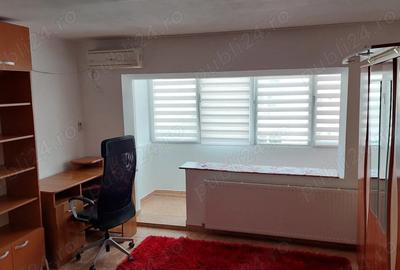 Garsonieră decomandată în Decebal - 6