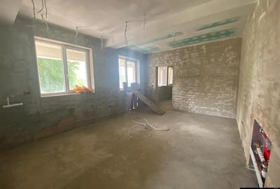 Apartament cu 4 camere decomandat în Fălticeni - 12
