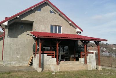 Casă cu 4 camere în Central - 3