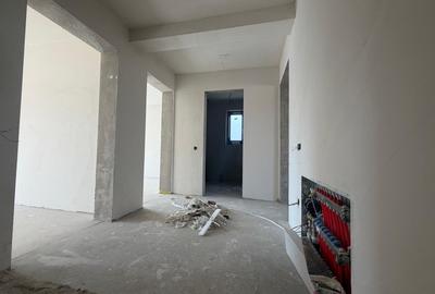 Duplex cu 6 camere cu Canalizare în Florești - 8