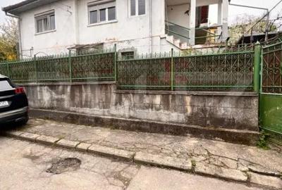 Apartament cu 3 camere decomandat în Central - 11