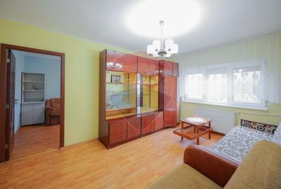 Apartament cu 2 camere semidecomandat, mobilat în Valenta - 10