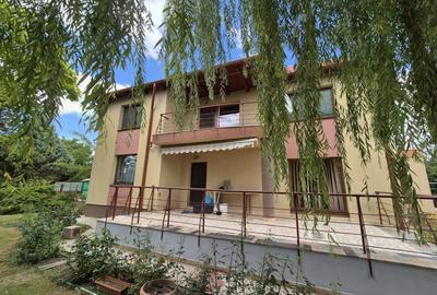 Casă individuală cu 7 camere cu Garaj în Dârvari - 1