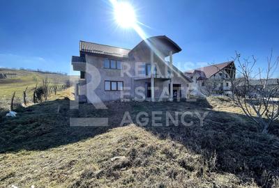 Casă cu 5 camere cu Teren 1000 Mp în Rediu - 11