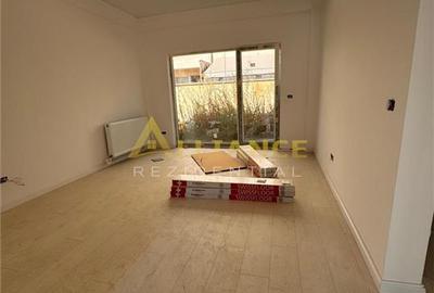 Duplex cu 3 camere cu Canalizare în Central - 3