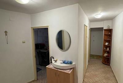 Apartament cu 3 camere decomandat în Central - 1