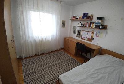 Apartament cu 3 camere decomandat în Central - 2