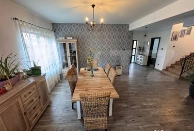 Casă cu 5 camere cu Teren 600 Mp în Răcari - 16