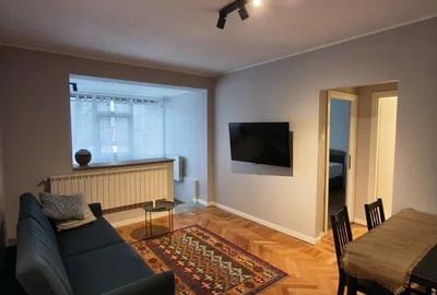 Apartament cu 2 camere, mobilat în Tineretului