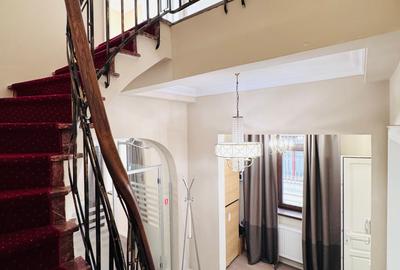Unirii / Vila Exclusivistă Birouri - Notariat / 8 Birouri si Parcare 5 Locuri - 17