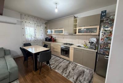 Apartament cu 3 camere decomandat în Nufărul - 4