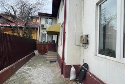 Parcul Circului, vila P+M, contructie 2001,6 camere, pretabil birou - 1