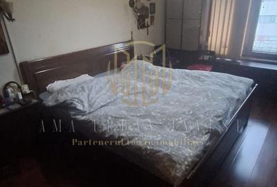 Apartament cu 3 camere decomandat în P-ța Romană