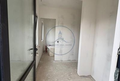 Casă cu 4 camere cu Teren 300 Mp în Central - 12